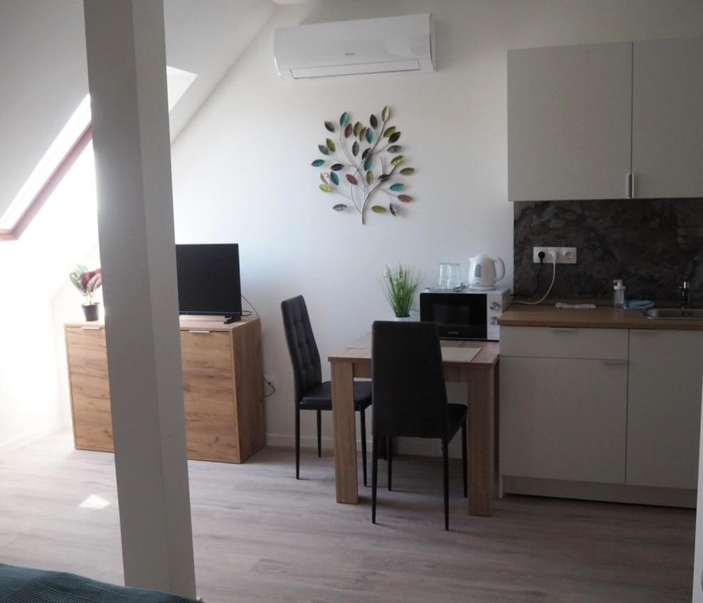 Szent Benedek Apartman Apartment Fot Luaran gambar